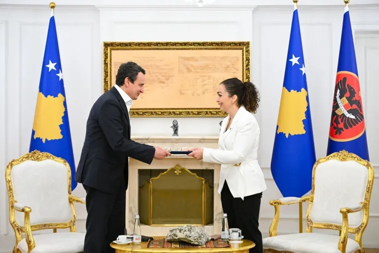 Predsjednica Kosova nikad ljep&scaron;a: Pogledajte njezine najupečatljivije kombinacije