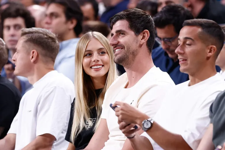 Supruga zvijezde Reala zasjenila sve na ceremoniji: Svi su gledali detalj na njoj