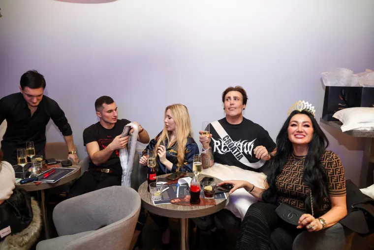 Biv&scaron;e missice organizirale zajedničko gledanje Miss Universe, a pridružili im se i brojni poznati