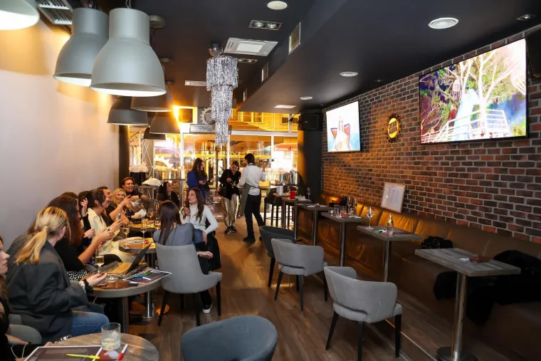 Biv&scaron;e missice organizirale zajedničko gledanje Miss Universe, a pridružili im se i brojni poznati