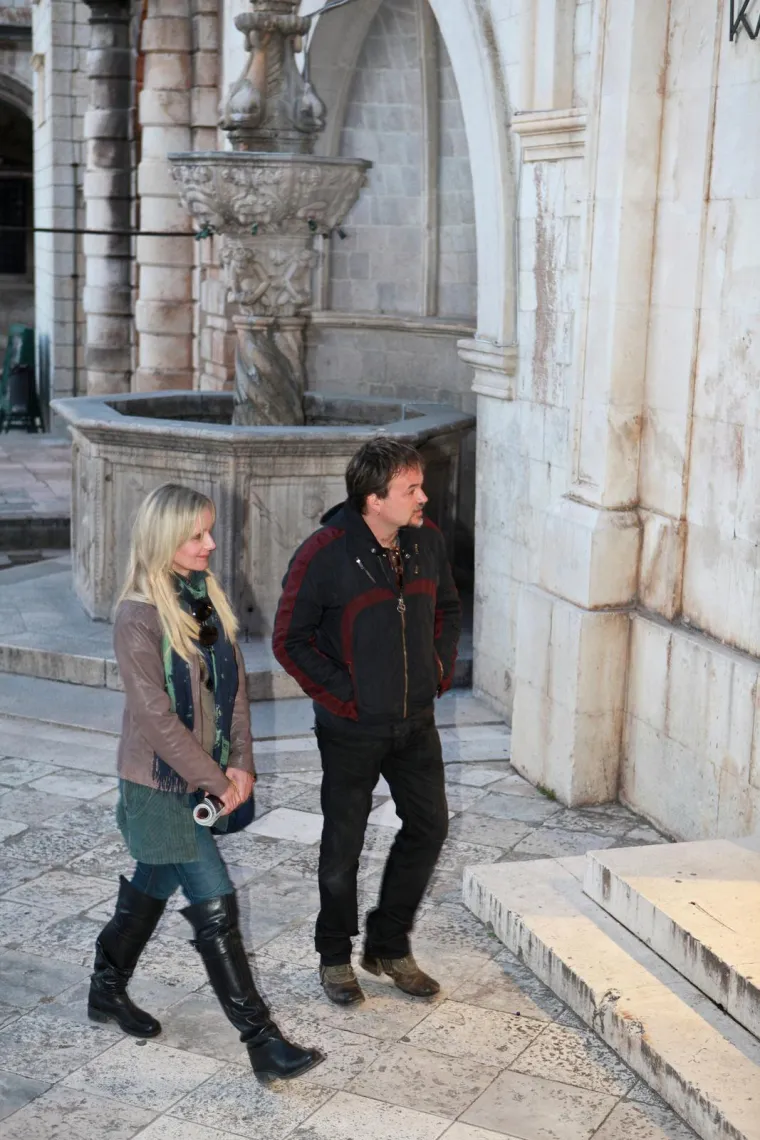 Tko je Gibonnijeva supruga? Zajedno su od djetinjstva, a na početku mu je ona plaćala račune