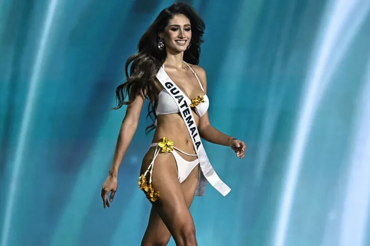 Ovo se čekalo cijelu noć: TOP 30 Miss Universe pro&scaron;etale u blistavim bikinijima