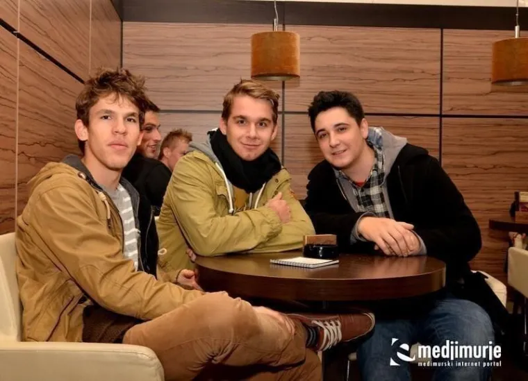 Povratak u klub koji je 2012. žario i palio: Momci u prugicama pozirali kao za modni časopis