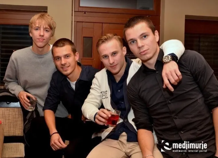 Povratak u klub koji je 2012. žario i palio: Momci u prugicama pozirali kao za modni časopis