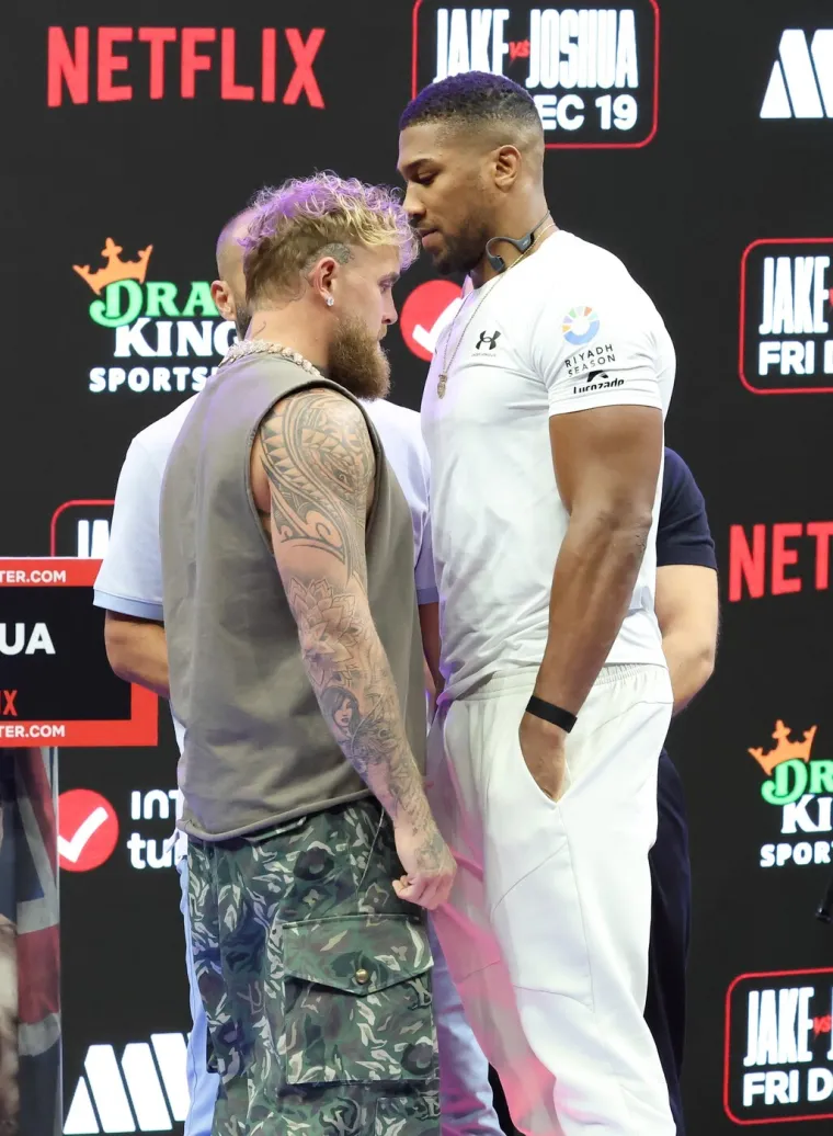 Anthony Joshua i YouTuber Jake Paul odradili bizarno sučeljavanje uoči kontroverznog meča