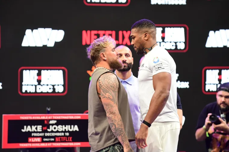 Anthony Joshua i YouTuber Jake Paul odradili bizarno sučeljavanje uoči kontroverznog meča