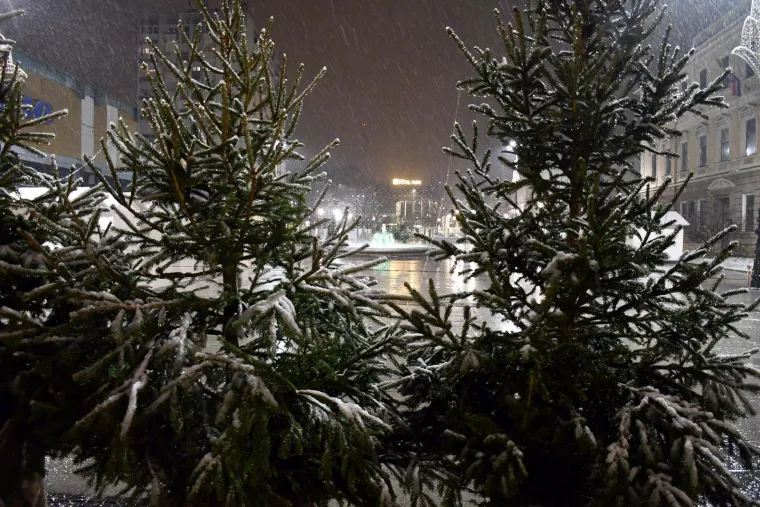 Zabijelilo se! Prvi snijeg diljem zemlje, vozači jutros imaju posla, na autocesti nestvarni prizor
