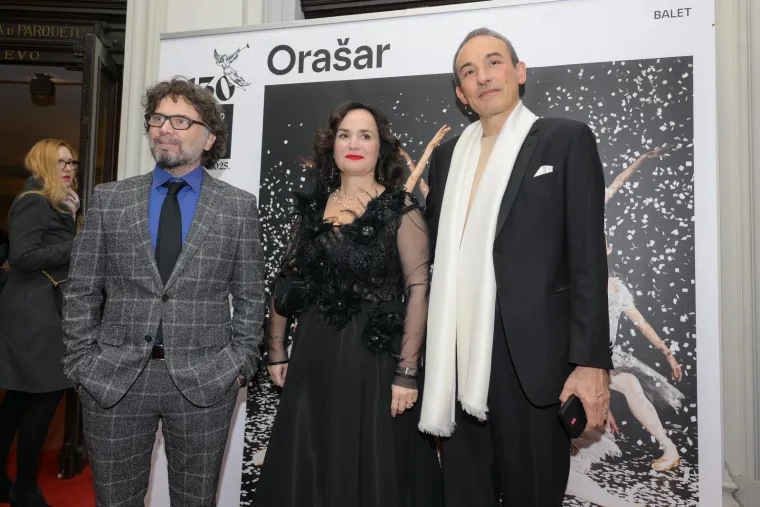 Glumci, političari i supruge, diplomacija: Pogledajte tko je sve bio na premijeri kultnog Orašara