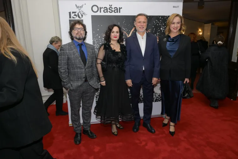 Glumci, političari i supruge, diplomacija: Pogledajte tko je sve bio na premijeri kultnog Orašara