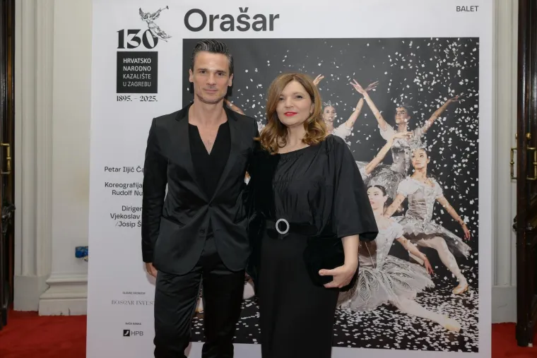 Glumci, političari i supruge, diplomacija: Pogledajte tko je sve bio na premijeri kultnog Orašara