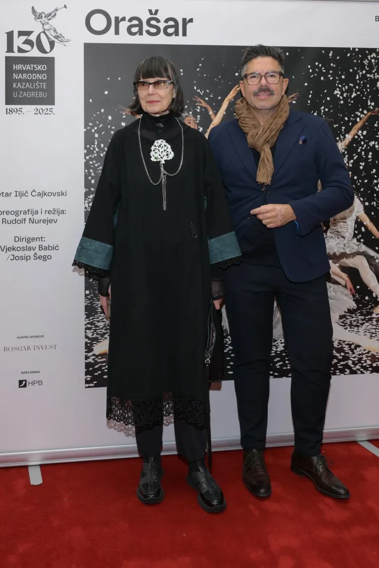 Glumci, političari i supruge, diplomacija: Pogledajte tko je sve bio na premijeri kultnog Ora&scaron;ara