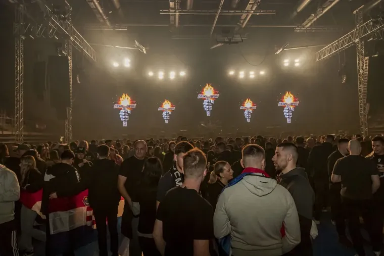 Thompson u Osijeku: Gradski vrt gorio, publika pjevala uglas - evo kako je to izgledalo