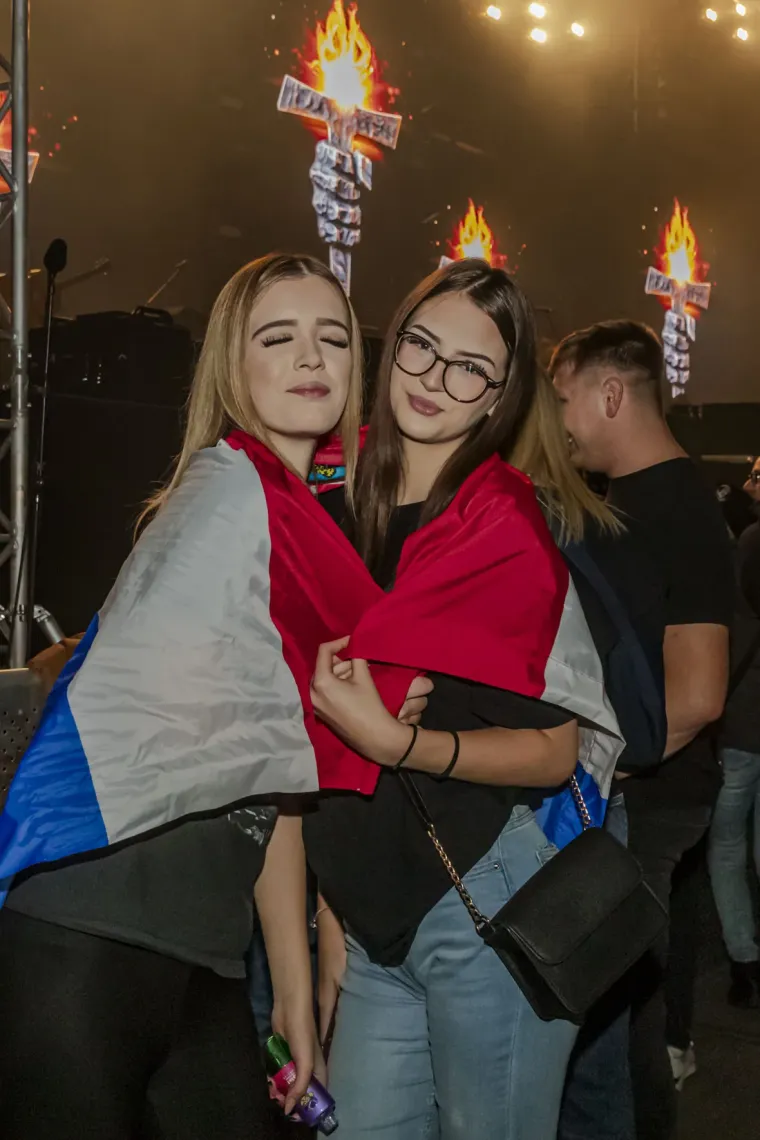 Thompson u Osijeku: Gradski vrt gorio, publika pjevala uglas - evo kako je to izgledalo