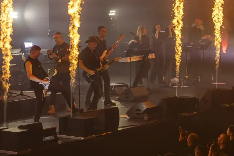 Thompson u Osijeku: Gradski vrt gorio, publika pjevala uglas - evo kako je to izgledalo