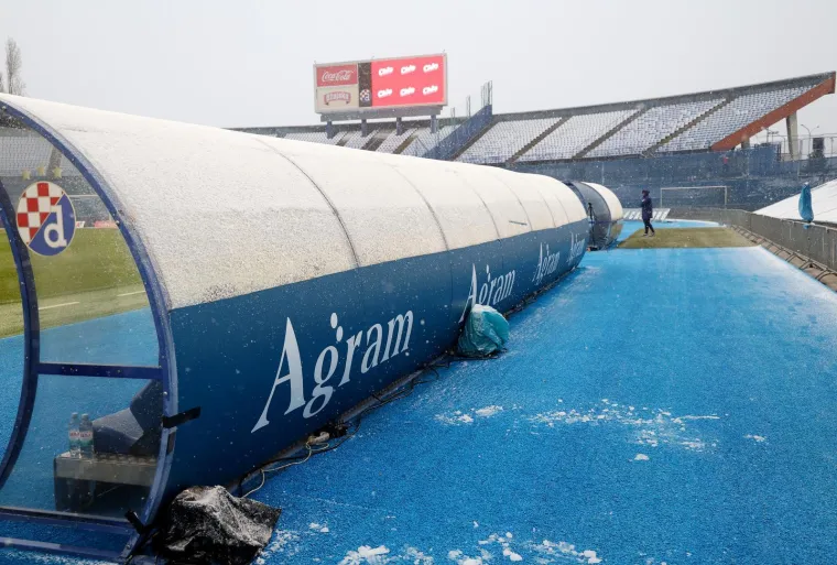 Dinamo u snježnim uvjetima predstavio novi dres, a dva hrabra Boysa ukrala pažnju