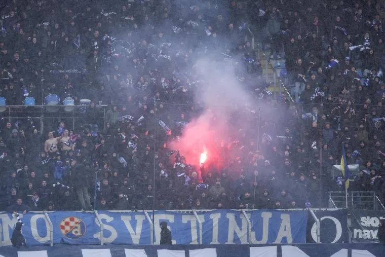 Dinamo u snježnim uvjetima predstavio novi dres, a dva hrabra Boysa ukrala pažnju