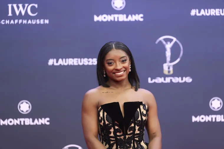 Najtrofejnija gimnastičarka govorila o operaciji grudi: 'Lagali ste, muž me nosio do kupaonice'