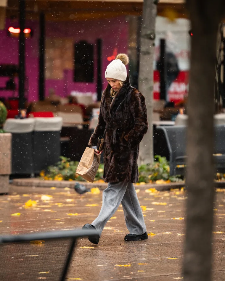 Brineta s osmijehom 'od milijun dolara' ukrala pažnju u Zagrebu: Svi su gledali u njezine noge