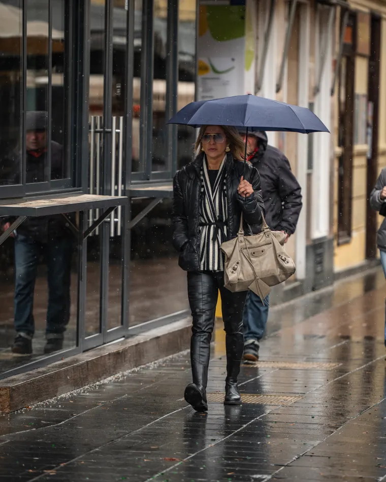 Brineta s osmijehom 'od milijun dolara' ukrala pažnju u Zagrebu: Svi su gledali u njezine noge