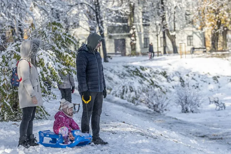 Ovaj Hrvatski grad kao da se jutros probudio u bajci: Grude su u ruci, osmjesi na licima!