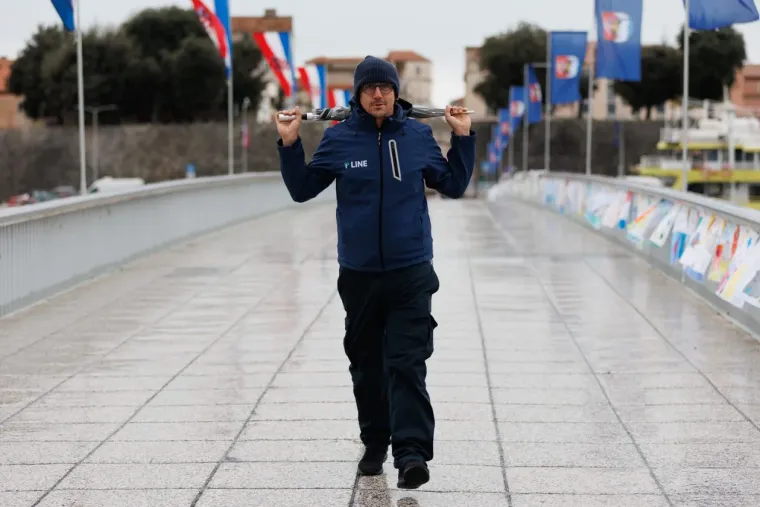 Nema tko se nije okrenuo: Kad vidite &scaron;to je odjenula ova Zadranka, bit će vam jasno i za&scaron;to