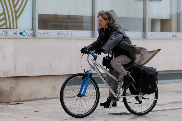 Nema tko se nije okrenuo: Kad vidite &scaron;to je odjenula ova Zadranka, bit će vam jasno i za&scaron;to