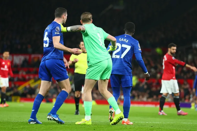 Neviđena situacija u Premier ligi: O&scaron;amario suigrača, pa počeo divljati na ostale