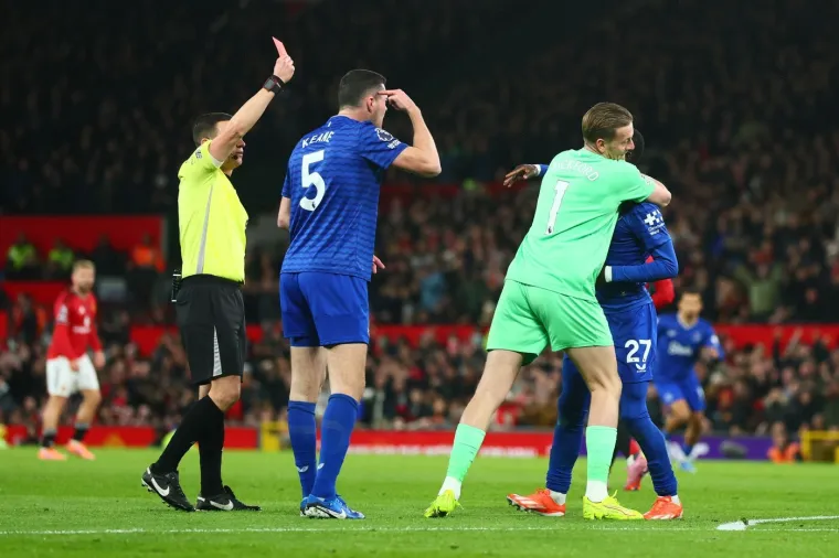 Neviđena situacija u Premier ligi: O&scaron;amario suigrača, pa počeo divljati na ostale