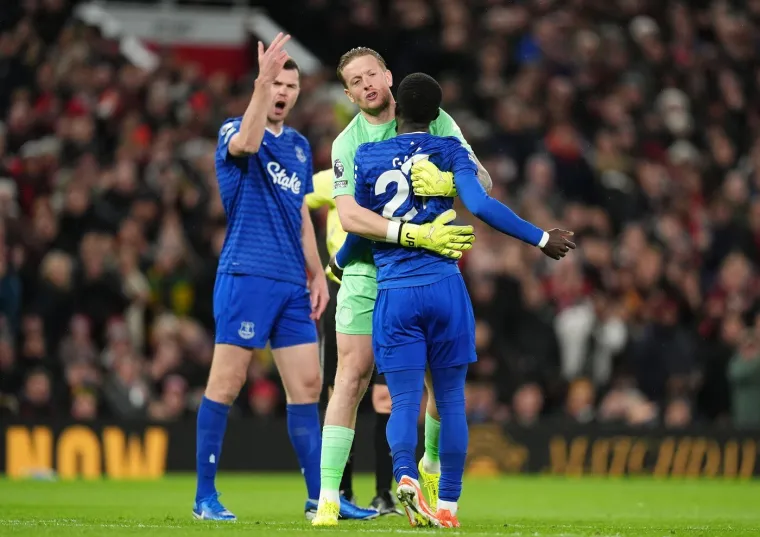 Neviđena situacija u Premier ligi: O&scaron;amario suigrača, pa počeo divljati na ostale