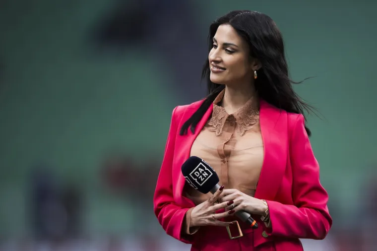 Zbog nje svi prate Seria A i Milan! Sada je potvrdila da je u vezi sa zvijezdom crveno-crnih...