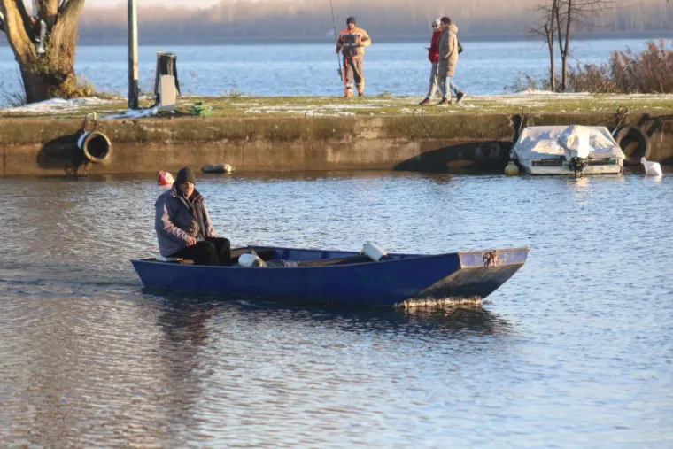 Hladnoća ih nije zaustavila: Par u Prelogu pokazao što znači prava zimska romantika
