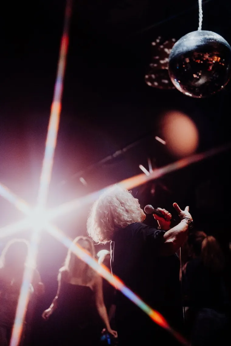 Tko su ljepotice koje su zaludile Zadar? Brinete u uskim kožnim haljinama ukrale show