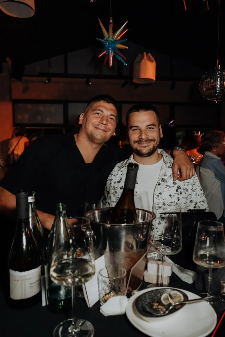 Tko su ljepotice koje su zaludile Zadar? Brinete u uskim kožnim haljinama ukrale show