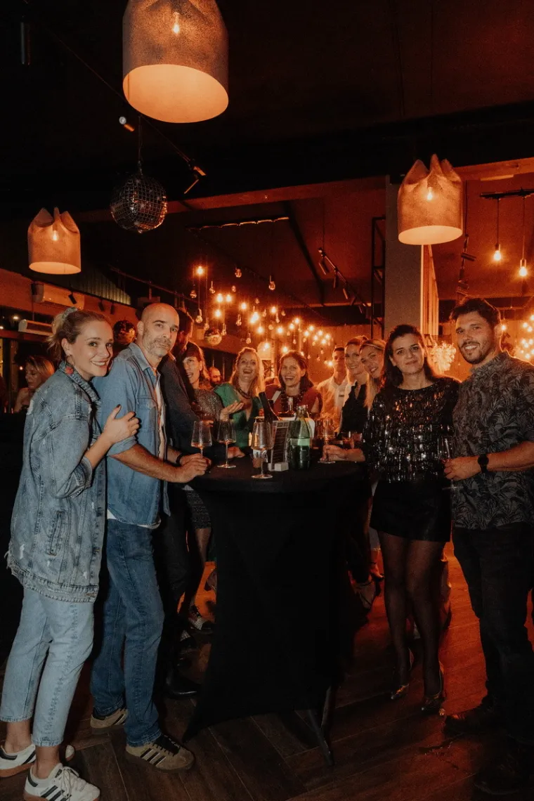 Tko su ljepotice koje su zaludile Zadar? Brinete u uskim kožnim haljinama ukrale show