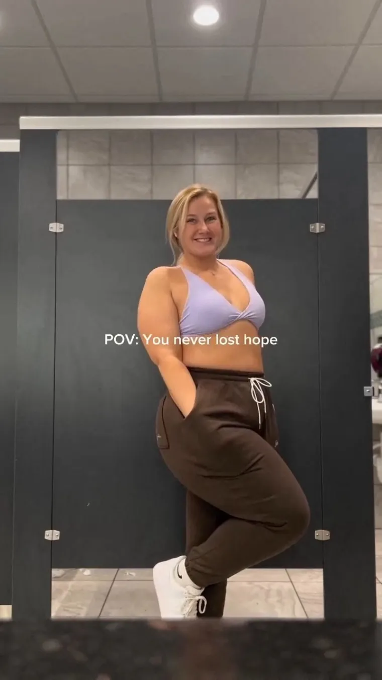 Ma je li moguće da je ovo ista osoba? Frajeri je odbijali zbog debljine, a evo kako sada izgleda