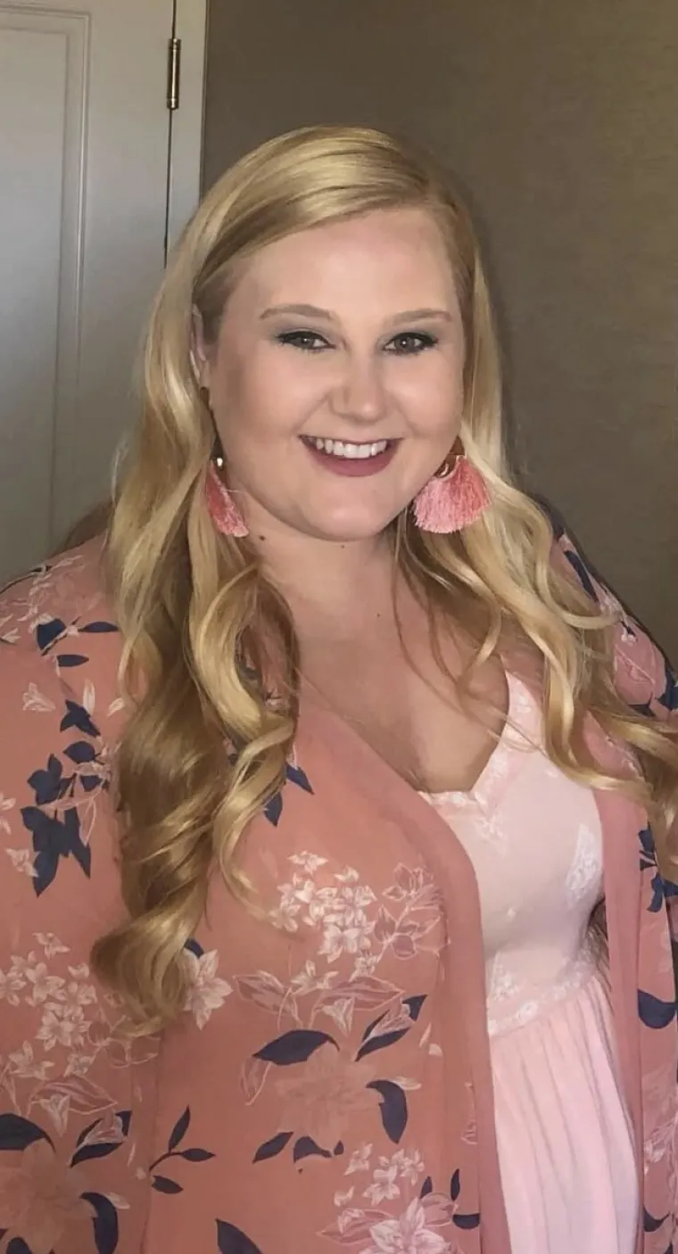 Ma je li moguće da je ovo ista osoba? Frajeri je odbijali zbog debljine, a evo kako sada izgleda