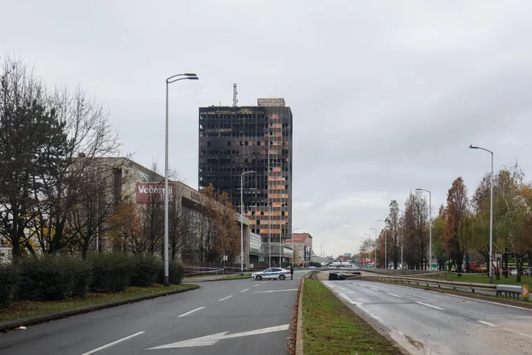 Policijske trake i 'plavci' pred Vjesnikom: Počeo očevid koji bi mogao trajati danima, evo za&scaron;to