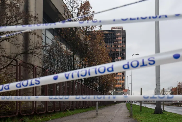 Policijske trake i 'plavci' pred Vjesnikom: Počeo očevid koji bi mogao trajati danima, evo za&scaron;to