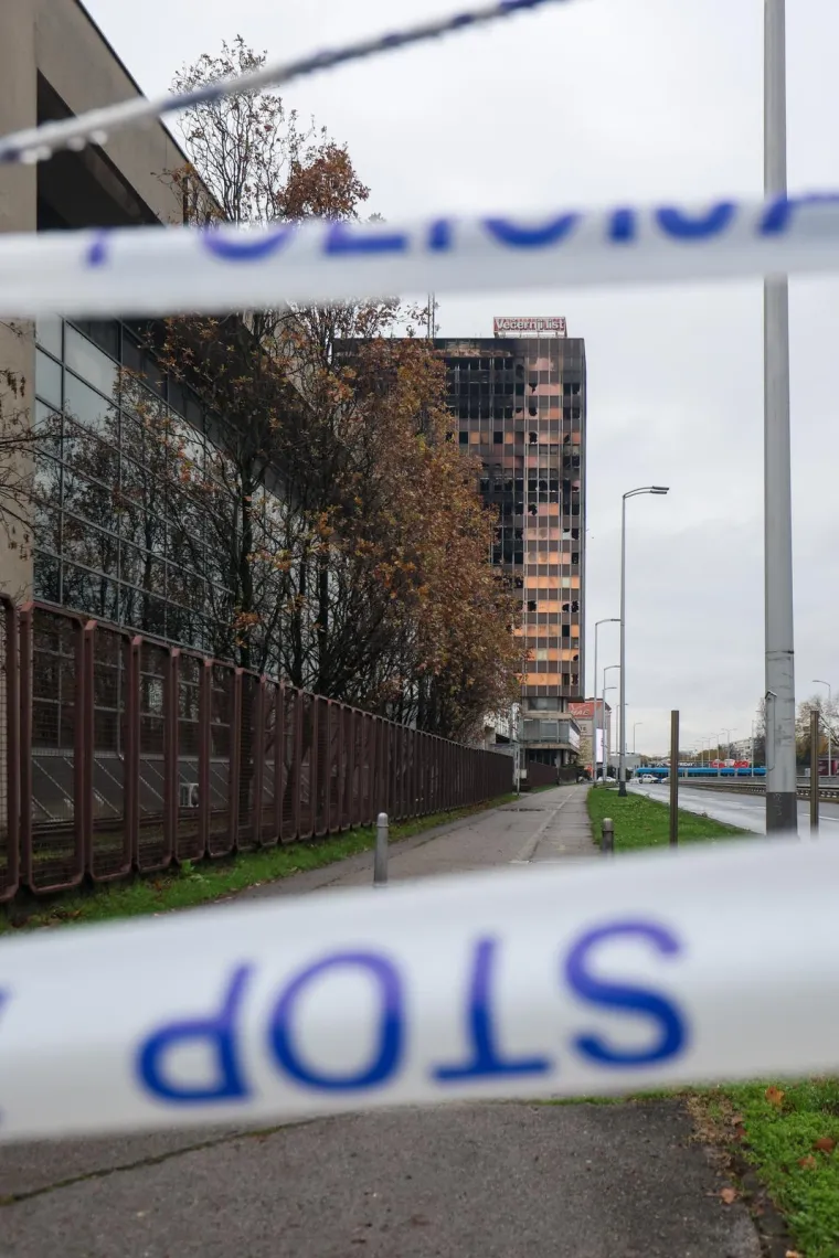 Policijske trake i 'plavci' pred Vjesnikom: Počeo očevid koji bi mogao trajati danima, evo za&scaron;to