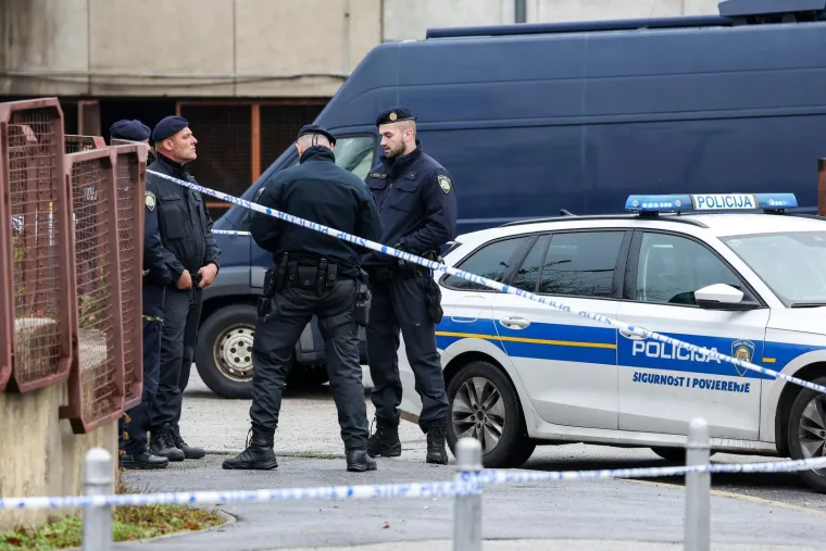 Policijske trake i 'plavci' pred Vjesnikom: Počeo očevid koji bi mogao trajati danima, evo zašto