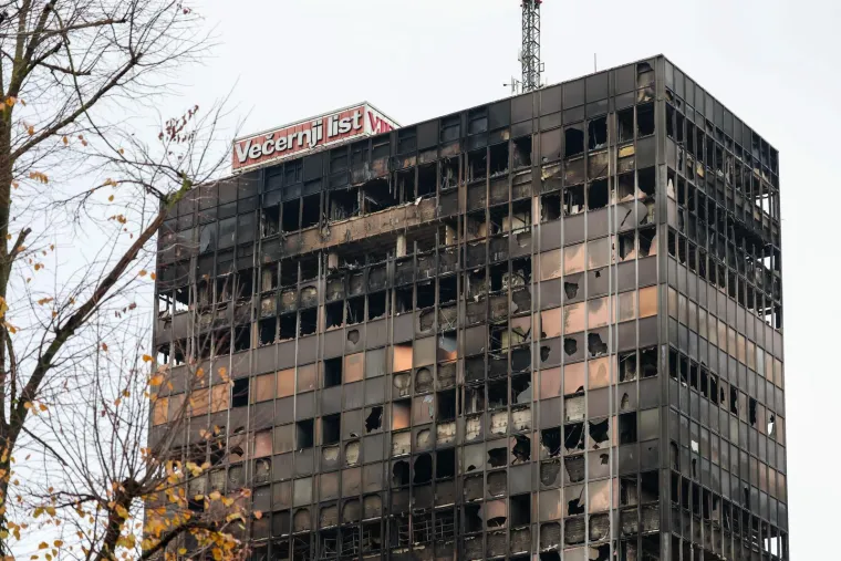 Policijske trake i 'plavci' pred Vjesnikom: Počeo očevid koji bi mogao trajati danima, evo za&scaron;to