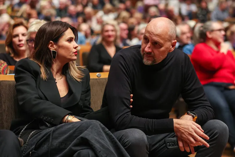 Bivša misica u centru pažnje na koncertu pjevačice iz susjedstva: Evo tko je od slavnih još bio