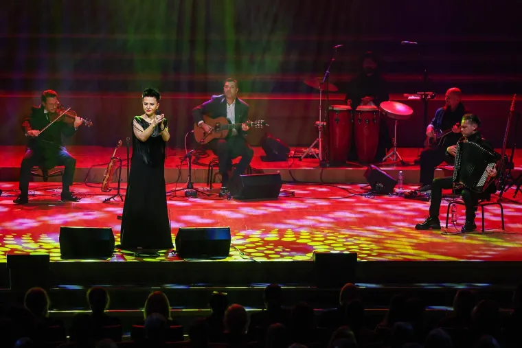 Bivša misica u centru pažnje na koncertu pjevačice iz susjedstva: Evo tko je od slavnih još bio