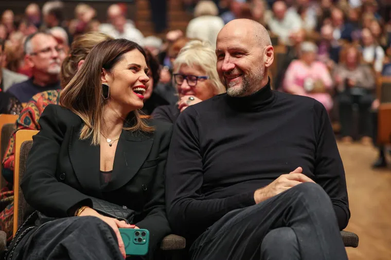 Bivša misica u centru pažnje na koncertu pjevačice iz susjedstva: Evo tko je od slavnih još bio