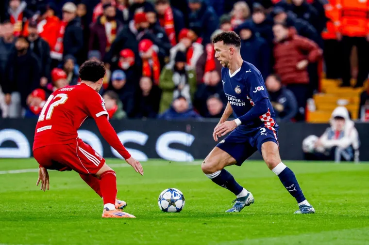 Pogledajte što se dogodilo Ivanu Perišiću i što je majstor sve radio na kultnom Anfieldu