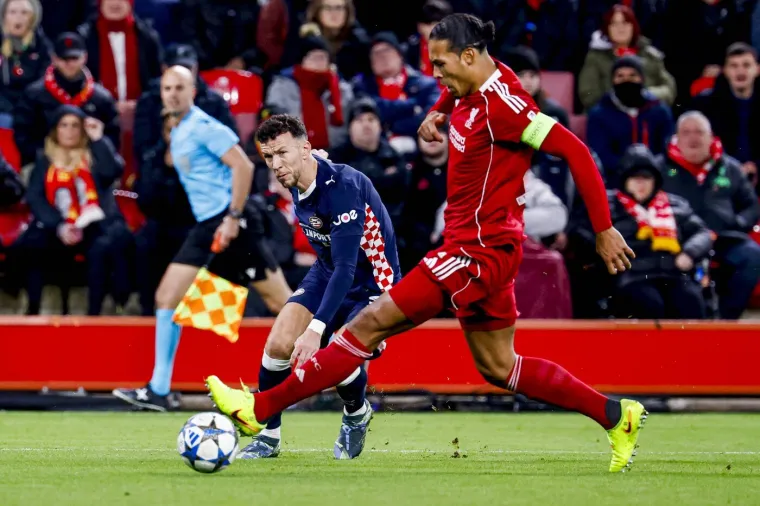 Pogledajte što se dogodilo Ivanu Perišiću i što je majstor sve radio na kultnom Anfieldu