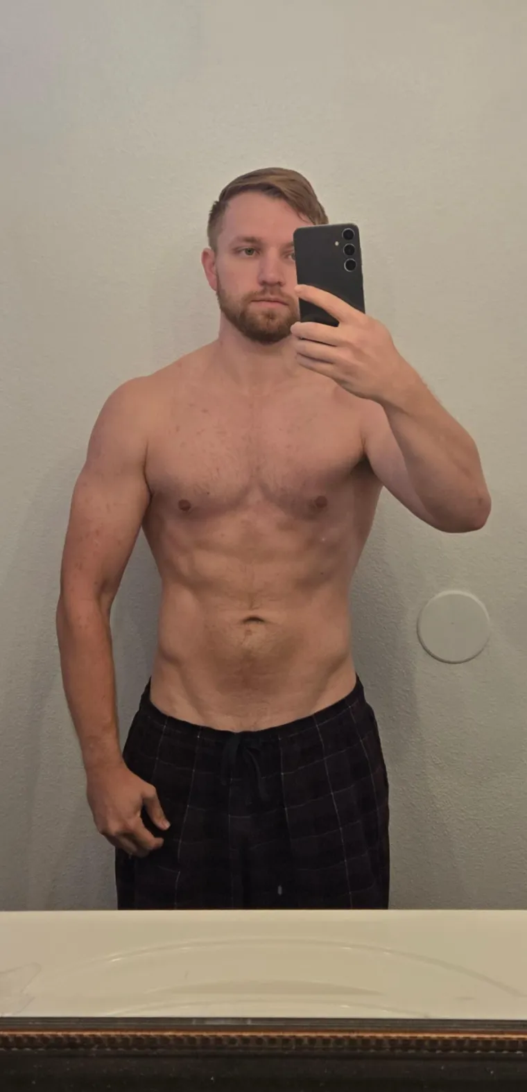 Nisu voljeli pogled u ogledalo, a sada ponosno poziraju: Teretana ih je pretvorila u druge osobe