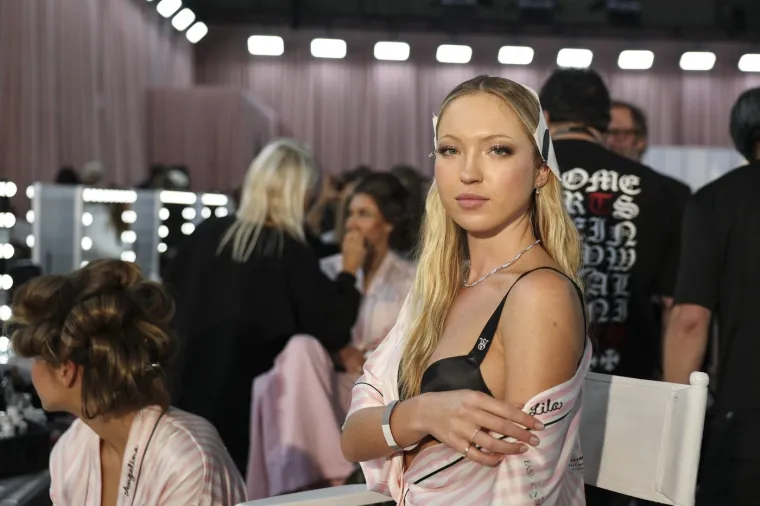 Njezina mama obožavala je divlje partije, a ona bježi od paparazza: Ovako izgleda kći Kate Moss