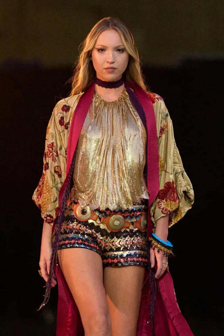 Njezina mama obožavala je divlje partije, a ona bježi od paparazza: Ovako izgleda kći Kate Moss