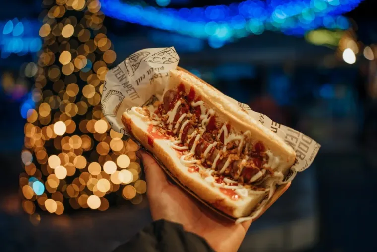 Na zadarskom adventu dobro se jede i pije, a ni najbolja klopa nije ukrala pažnju ovim damama